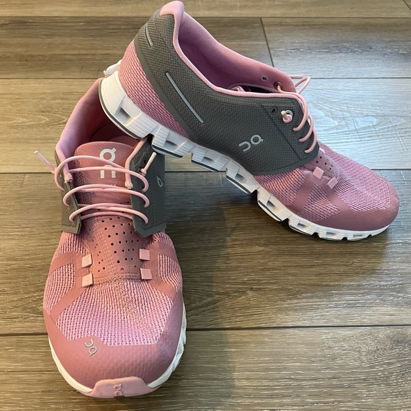 On Running Shoes - On cloud running shoes Women’s 11 charcoal rose